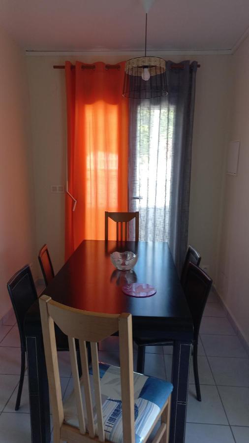 Charmant Petit T2 Dans Maison Vieux-Bourg Esterno foto