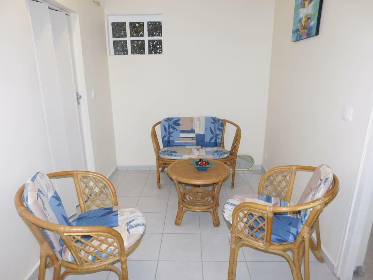 Charmant Petit T2 Dans Maison Vieux-Bourg Esterno foto